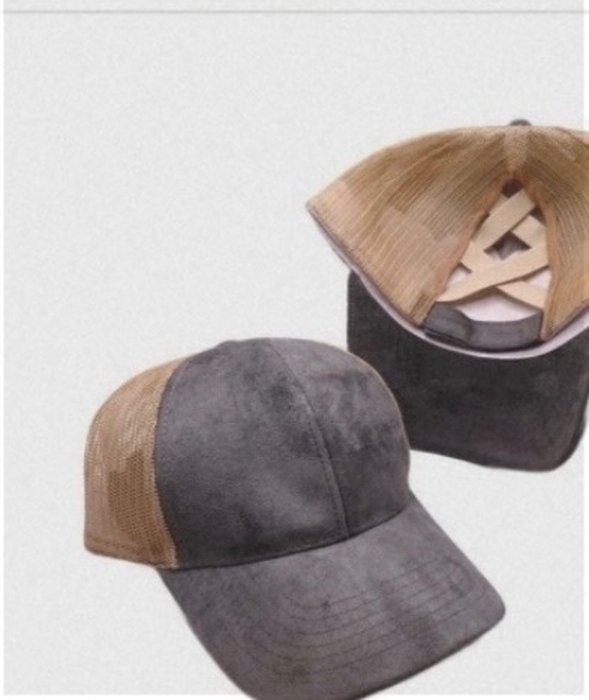 Grey/tan